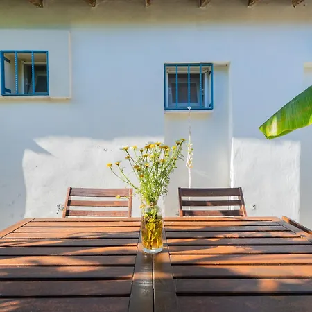 Holiday home Nar Alacati Private Jacuzzi House Cesme