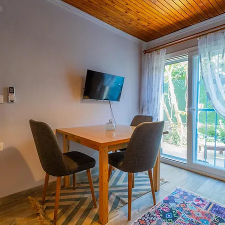 Holiday home Nar Alacati Private Jacuzzi House Cesme